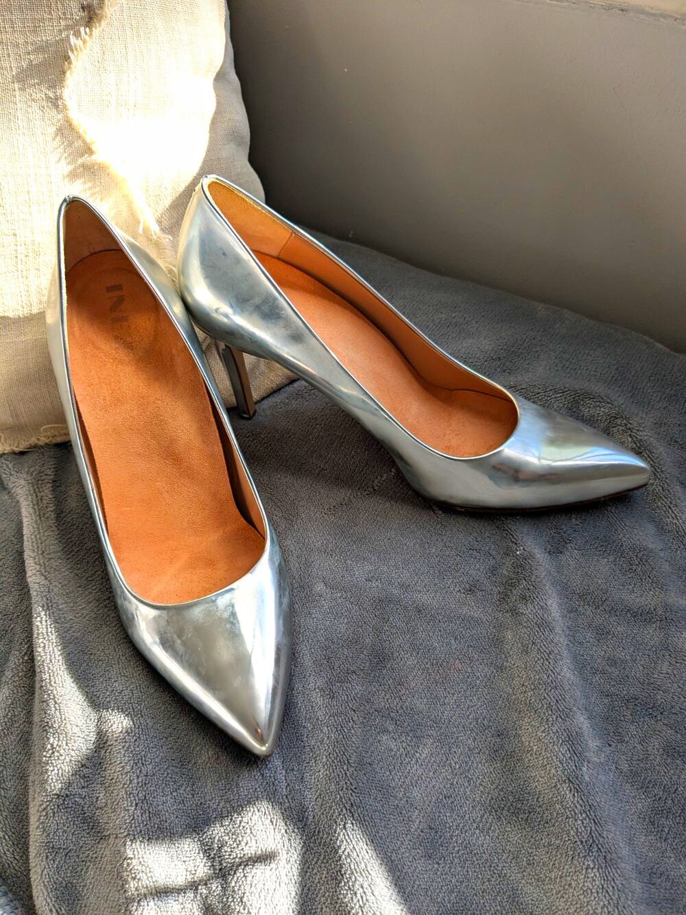 Inez Alta Silver Metallic Patent Leather Pointed Toe Stiletto Pumps Womens 10M